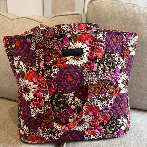 Vera Bradley Handbags - Vera Bradley Grand Tote